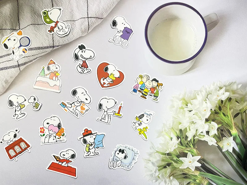 100/200pcs Snoopy Stickers