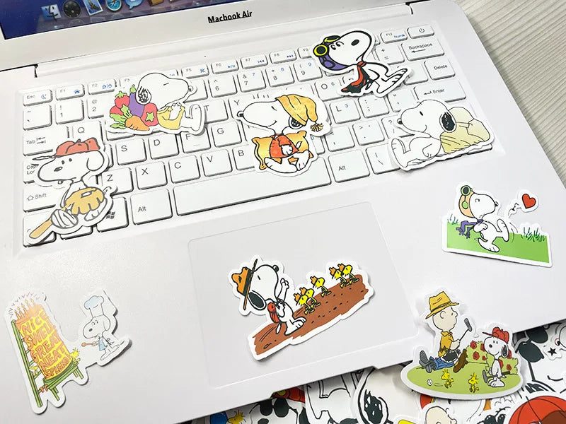 100/200pcs Snoopy Stickers