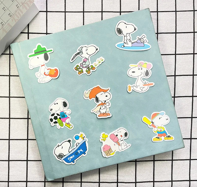 100/200pcs Snoopy Stickers