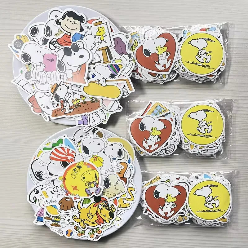 100/200pcs Snoopy Stickers